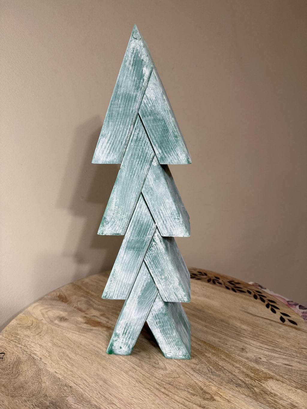 Rustic Wooden Christmas Tree Decor